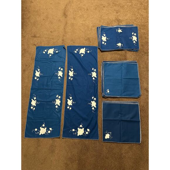 5 Blue Cloth Napkins With a Blue and White Linen Tea Towel  Vintage Dark Blue Runners, Placemats, and Napkins